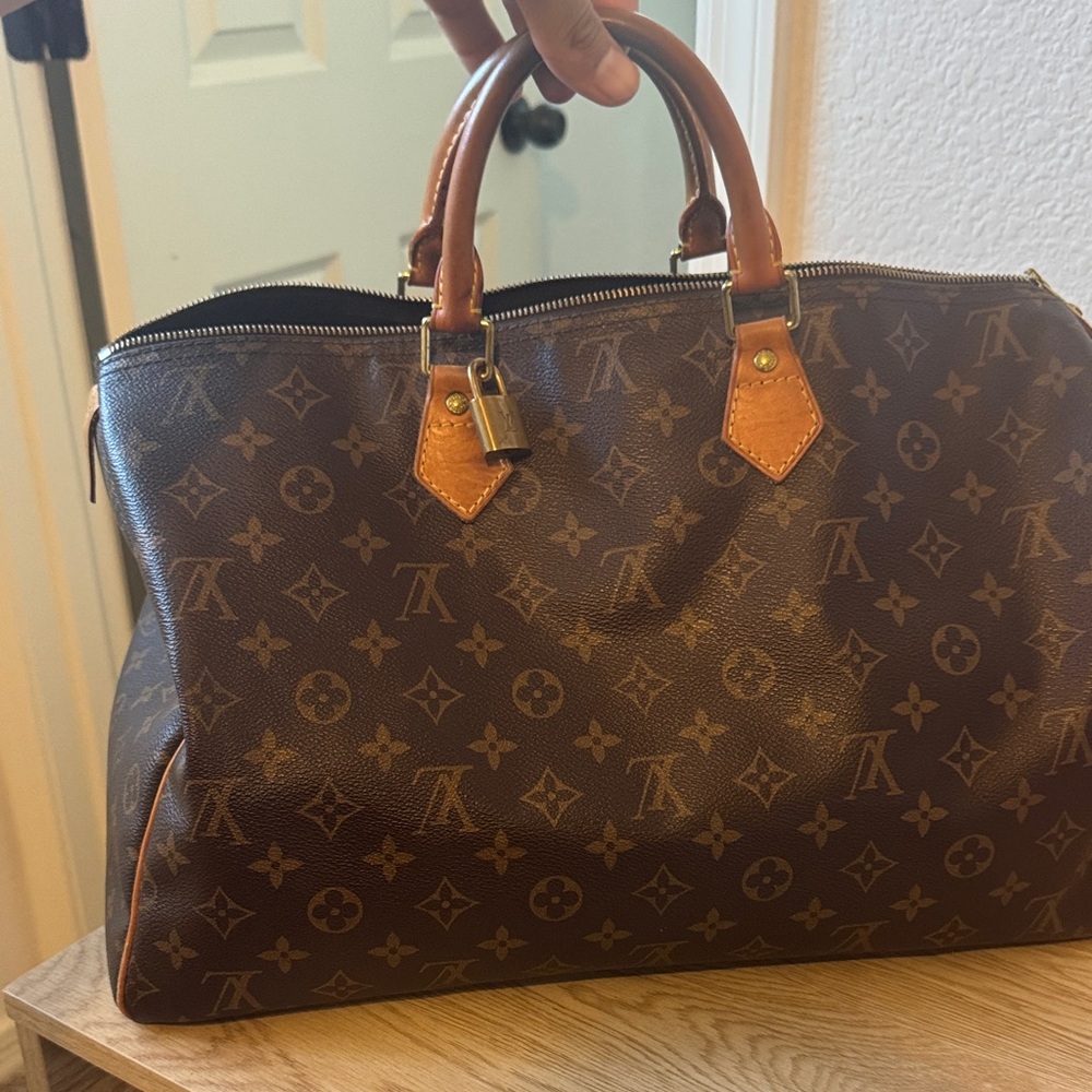 Louis Vuitton Brown Monogram speedy 40